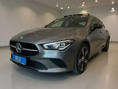 Gebraucht Mercedes CLA200 Shooting Brake 150 PS (110 kW) 2020 Grau Kombi