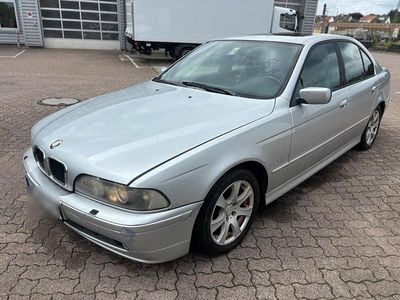 BMW 525