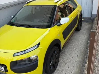 Gebraucht Citroën C4 Cactus Shine Edition 99 PS (72 kW) 2015 Gelb Kleinwagen