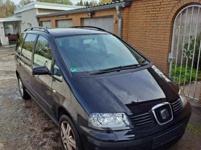 Używany Seat Alhambra Vigo 140 KM (102 kW) 2007 Czarny Minivan