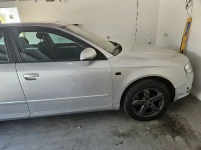 Gebraucht Audi A4 140 PS (102 kW) 2004 Silber Limousine