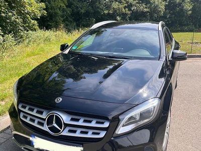 Mercedes GLA180