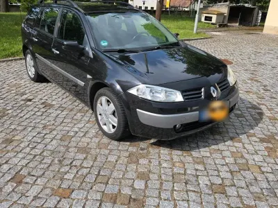 Gebraucht Renault Mégane GrandTour 98 PS (72 kW) 2004 Schwarz Kombi