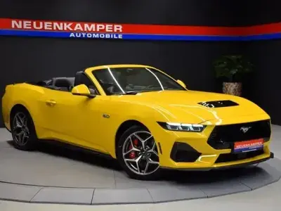 Begagnad Ford Mustang GT Convertible 446 HK (328 kW) 2024 Gul Cab