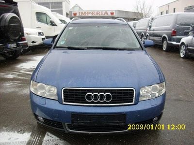 Blau Gebraucht 2002 Audi A4 Kombi | 3.499 € (Etwas zu teuer)