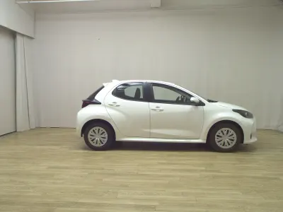 Gebraucht Toyota Yaris 72 PS (52 kW) 2021 Super white Kleinwagen