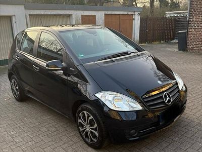 Usata Mercedes A180 136 CV (100 kW) 2011 Nero Utilitaria