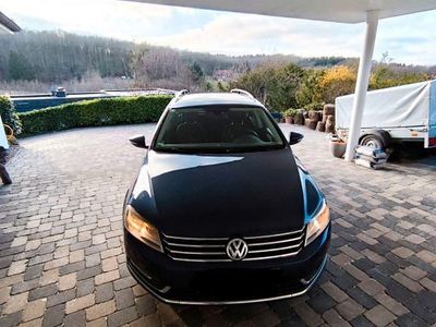 Gebraucht VW Passat Highline 160 PS (117 kW) 2013 Blau Kombi