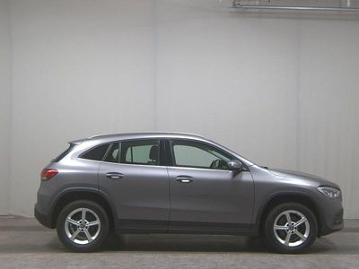 Gebraucht Mercedes GLA180 Style 116 PS (85 kW) 2022 Grau SUV
