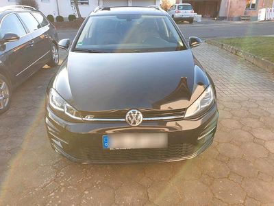 Schwarz Gebraucht 2019 VW Golf VII R-line Kombi | 21.900 € (Fairer Preis)