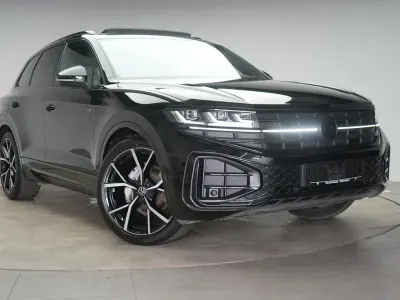 Gebraucht VW Touareg R-line 286 PS (210 kW) 2024 Grenaldinschwarz SUV