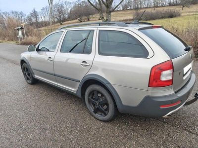 Beige Gebraucht 2013 Skoda Octavia Kombi | 8.200 € (Etwas zu teuer)