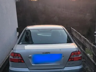 Usata Volvo S40 108 CV (79 kW) 2000 Argento Berlina