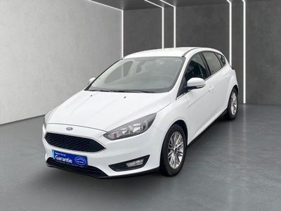 Używany Ford Focus Cool & Connect 101 KM (74 kW) 2018 Biały Sedan/Limuzyna