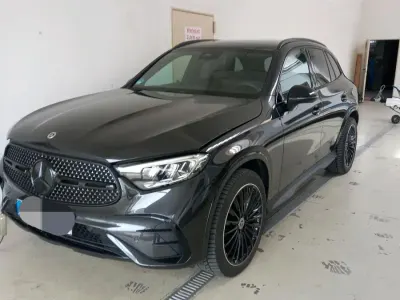 Gebraucht Mercedes GLC200 204 PS (150 kW) 2023 Grau SUV