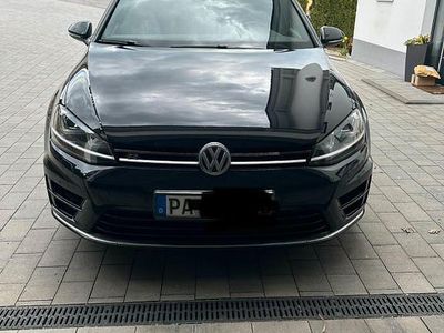 Second-hand VW Golf VII R 300 CP (220 kW) 2017 Negru Berlinǎ