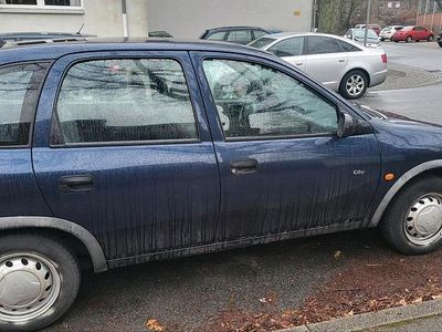 Blau Gebraucht 1999 Opel Corsa Eco Kleinwagen | 1.300 € (Fairer Preis)