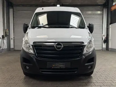 Gebraucht Opel Movano 131 PS (96 kW) 2019 Weiß Van / Kleinbus