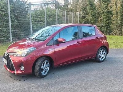 Gebraucht Toyota Yaris Hybrid Edition-S 2016 Rot Kleinwagen
