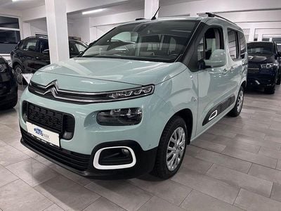 Grün Gebraucht 2020 Citroën Berlingo Shine Van / Kleinbus | 15.980 € (Fairer Preis)