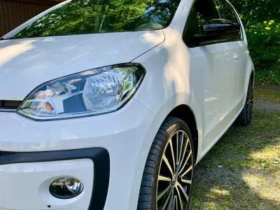 Używany VW up! high up! 75 KM (55 kW) 2016 Biały Hatchback