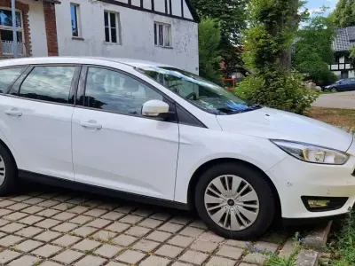 Gebraucht Ford Focus 120 PS (88 kW) 2018 Weiß Kombi