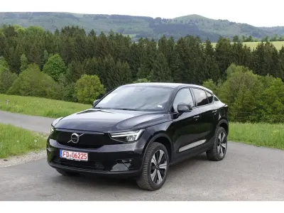 Używany Volvo C40 Ultimate 300 kW (408 KM) 2022 Czarny SUV