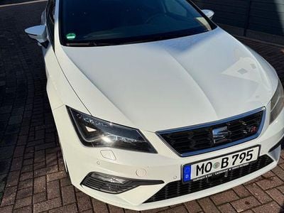 Weiß Gebraucht 2019 Seat Leon FR Limousine | 14.499 € (Guter Preis)