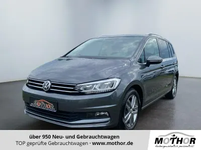 Gebraucht VW Touran Highline 150 PS (110 kW) 2020 Grau Van / Kleinbus
