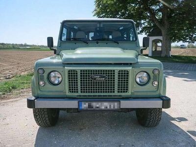 Begagnad Land Rover Defender Heritage 122 HK (89 kW) 2015 Grön Kombi