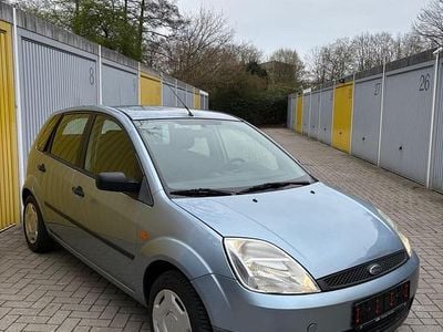 Usata Ford Fiesta 80 CV (58 kW) 2005 Blu Utilitaria