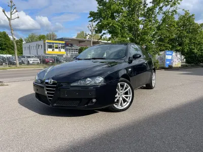 Gebraucht Alfa Romeo 147 Ti 120 PS (88 kW) 2004 Schwarz Kleinwagen