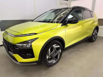 Neu Hyundai Bayon Premium 99 PS (72 kW) 2025 Lucid lime dach schwarz... SUV
