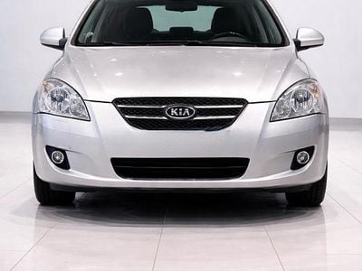 Gebraucht Kia Ceed GT 129 PS (94 kW) 2008 Silber Kombi