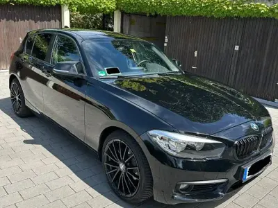 Gebraucht BMW 116 Advantage 109 PS (80 kW) 2016 Schwarz Kleinwagen