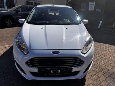 Second-hand Ford Fiesta Trend 60 CP (44 kW) 2014 Alb Hatchback