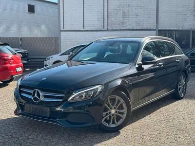Gebraucht Mercedes C180 Avantgarde 156 PS (114 kW) 2015 Obsidianschwarz Kombi