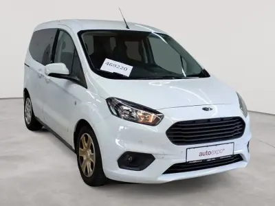 Używany Ford Tourneo Courier Trend 101 KM (74 kW) 2021 Biały Minivan
