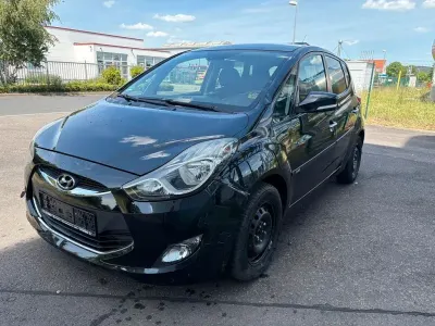 Gebraucht Hyundai ix20 125 PS (91 kW) 2014 Schwarz Kleinwagen