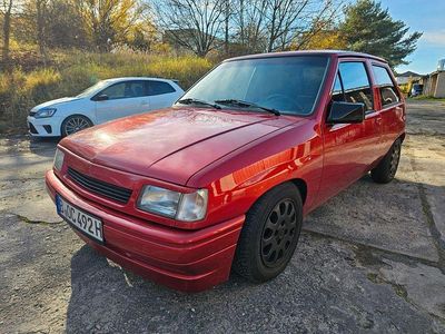 Używany Opel Corsa 60 KM (44 kW) 1992 Czerwony Hatchback