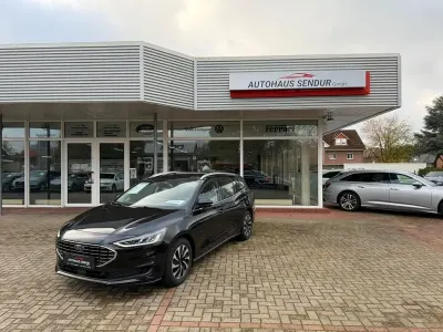 Gebraucht Ford Focus Titanium 125 PS (91 kW) 2023 Schwarz Limousine