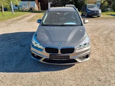 Gebraucht BMW 218 Active Tourer Advantage 150 PS (110 kW) 2017 Silber Van / Kleinbus