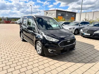 Usata Ford Tourneo Connect Titanium 101 CV (74 kW) 2019 Nero Monovolume