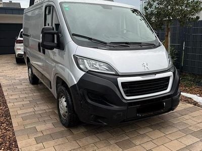 Silber Gebraucht 2022 Peugeot Boxer Van | 17.500 €
