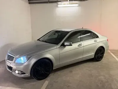 Gebraucht Mercedes C180 Elegance 177 PS (130 kW) 2012 Silber Limousine