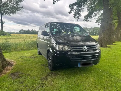 Gebraucht VW Multivan Startline 140 PS (102 kW) 2012 Schwarz Van / Kleinbus