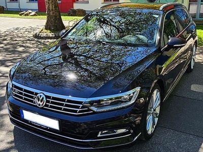 Second-hand VW Passat R-line 190 CP (139 kW) 2017 Negru Break