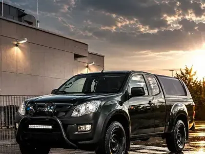 Gebraucht Isuzu D-Max 163 PS (119 kW) 2012 Grün Pickup