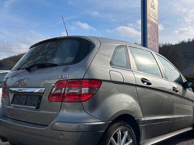 Gebraucht Mercedes B180 109 PS (80 kW) 2006 Braun Van / Kleinbus