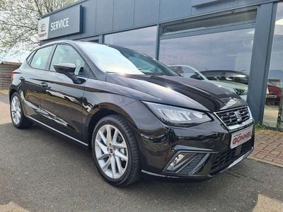 Mitternachtsschwarz Gebraucht 2023 Seat Ibiza FR Kleinwagen | 19.890 € (Etwas zu teuer)